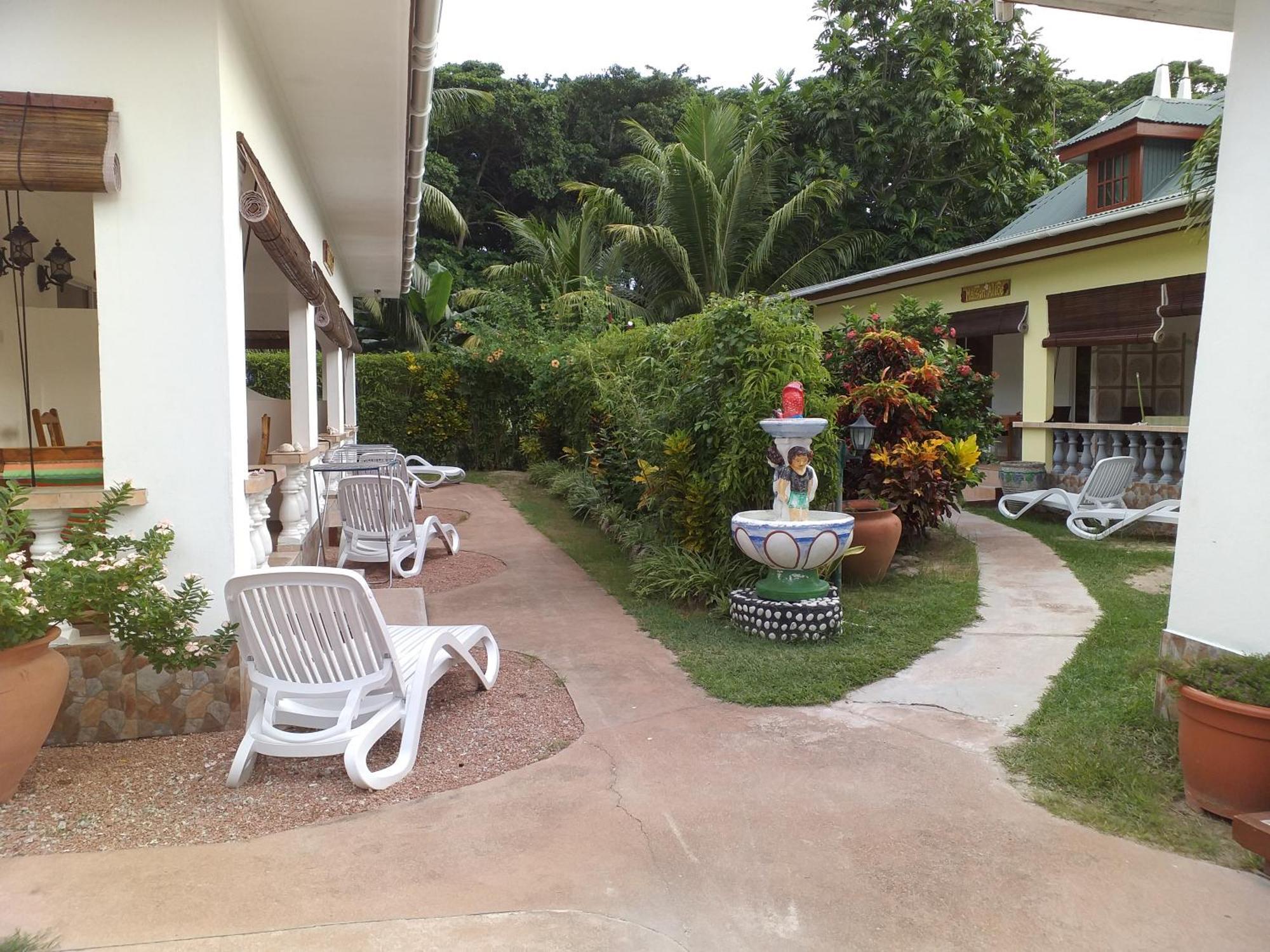 Pension Hibiscus La Digue Exterior foto