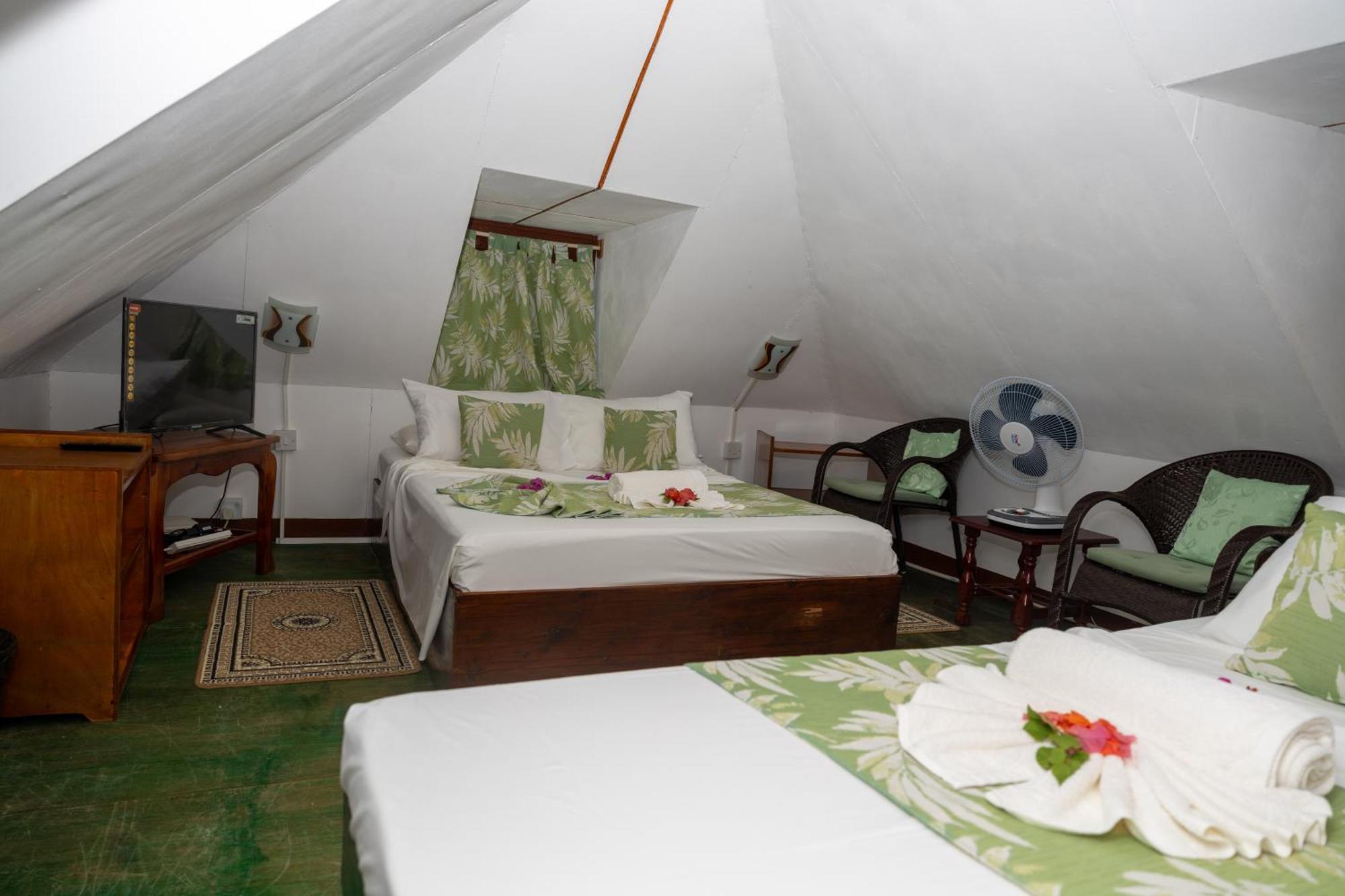 Pension Hibiscus La Digue Exterior foto